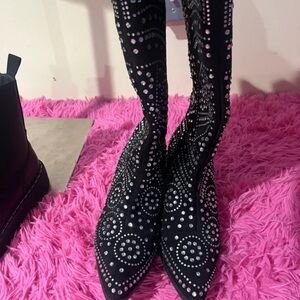 Chic Black Studded Heeled Boots